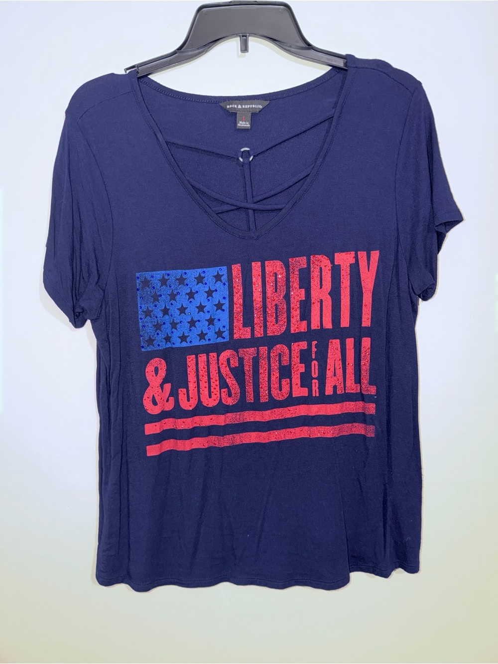 Rock & Republic Women’s Large Navy Liberty & Justice Graphic T-Shirt